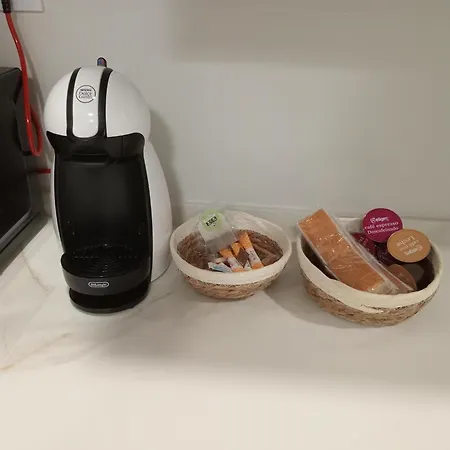 Amor, Emocion Y Mas, Autentico Centrico Climatizado,con Wifi, Cercano A La Catedral Y Estaciones