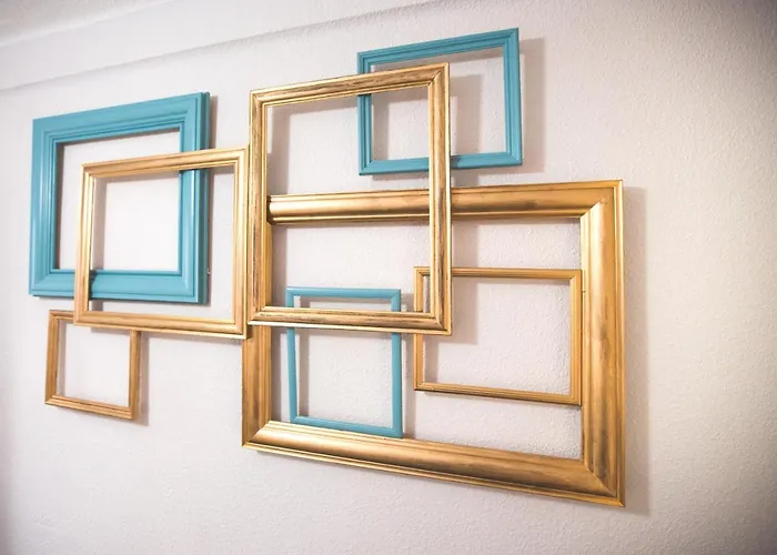 Amor, Emocion Y Mas, Autentico Centrico Climatizado,con Wifi, Cercano A La Catedral Y Estaciones *